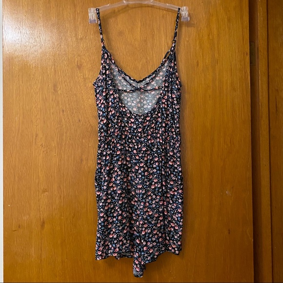 Price negotiable - H&M floral romper - Picture 3 of 7